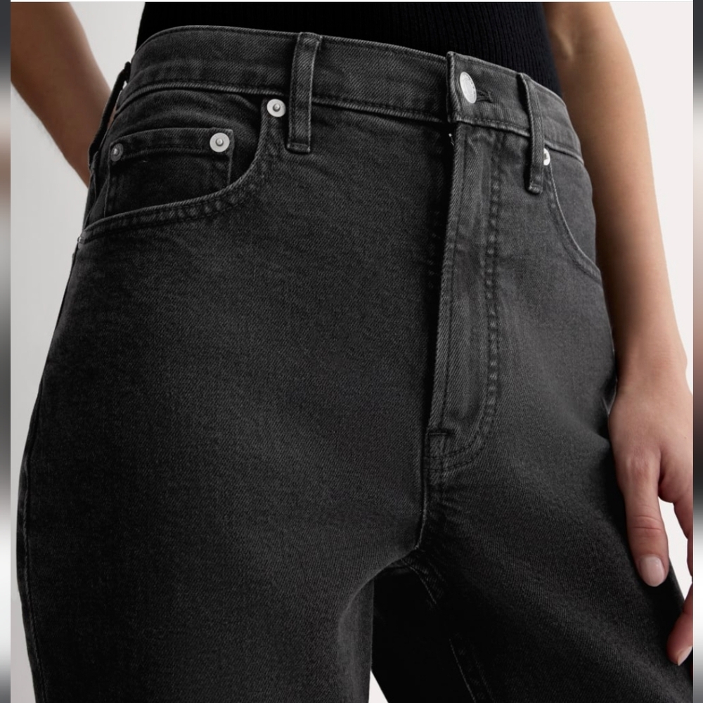 Everlane Cheeky Jean - Washed Black